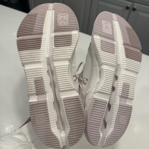 ON Running Cloudnova 2 All White Women's Running Shoes NEW Sz 7 - Picture 7 of 7